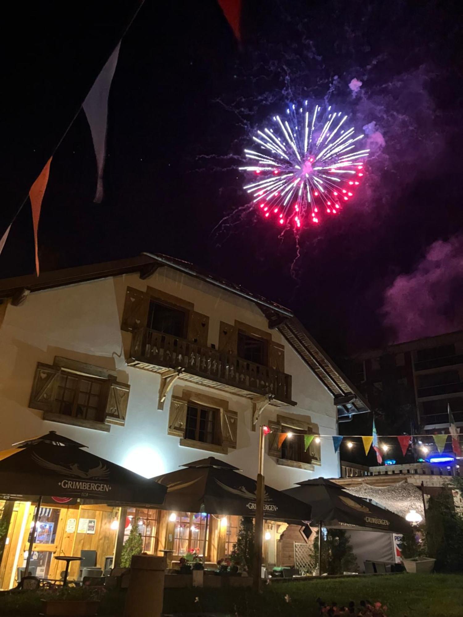 Bed and Breakfast Relais Mont Jura Adults Only Лелекс Экстерьер фото